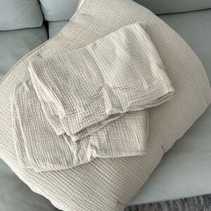 Parachute Cloud Cotton Quilt and Pillow Cases